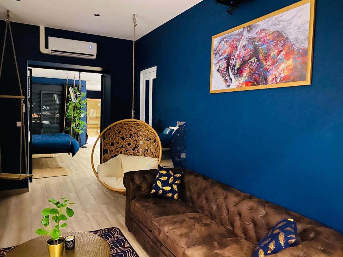 Capsule Temps Suspendu - Balneo, Home Cinema & Billard Valenciennes Exterior foto