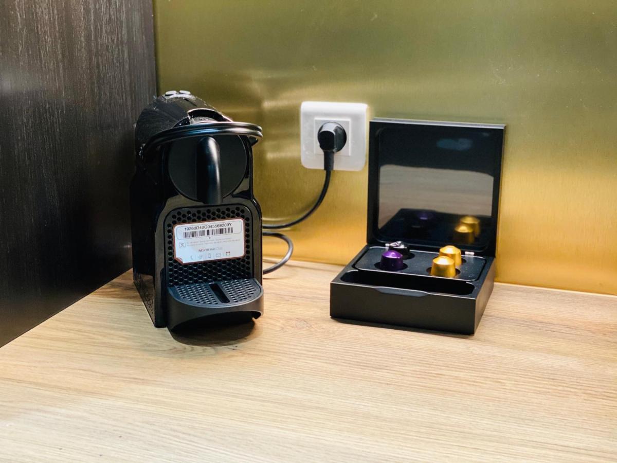 Capsule Temps Suspendu - Balneo, Home Cinema & Billard Valenciennes Exterior foto
