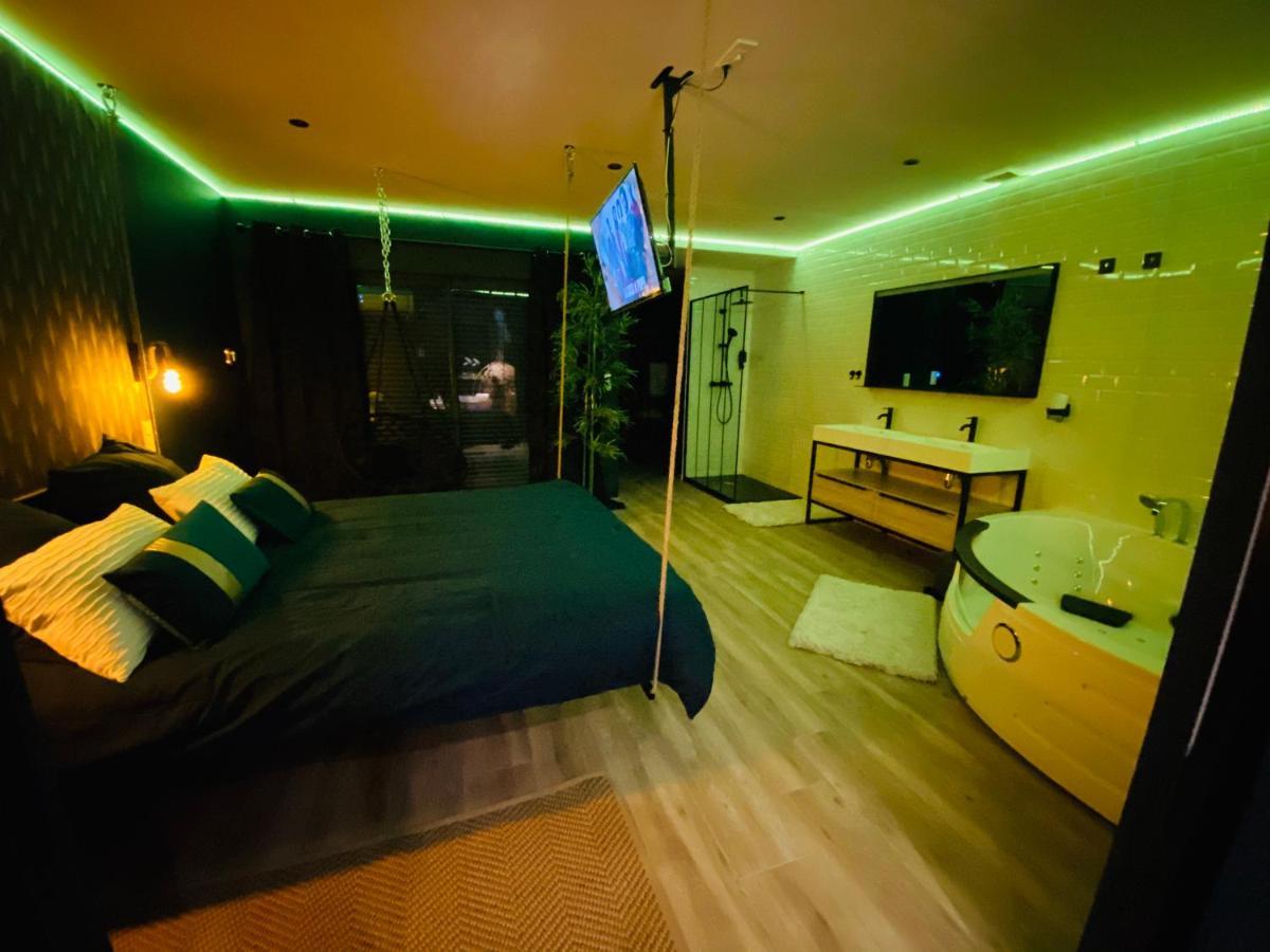Capsule Temps Suspendu - Balneo, Home Cinema & Billard Valenciennes Exterior foto